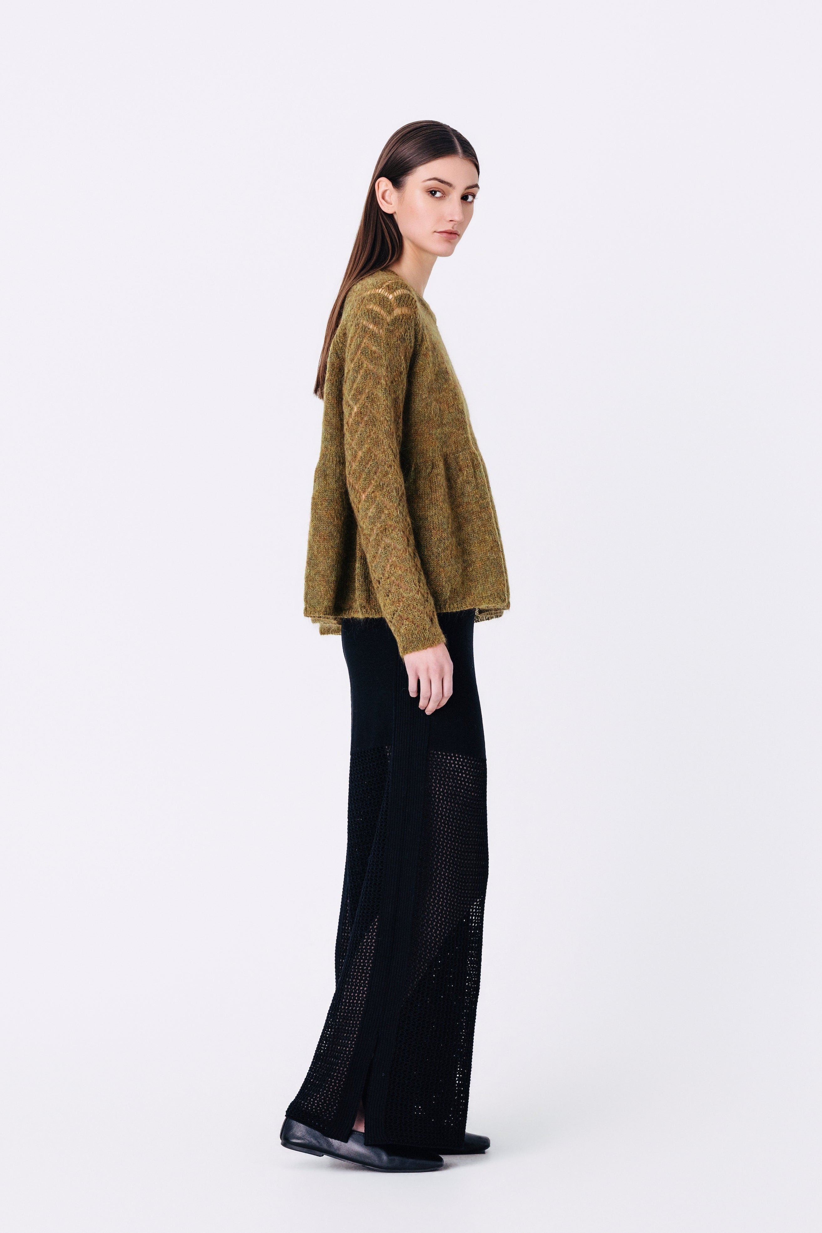 MAGNEA sweater