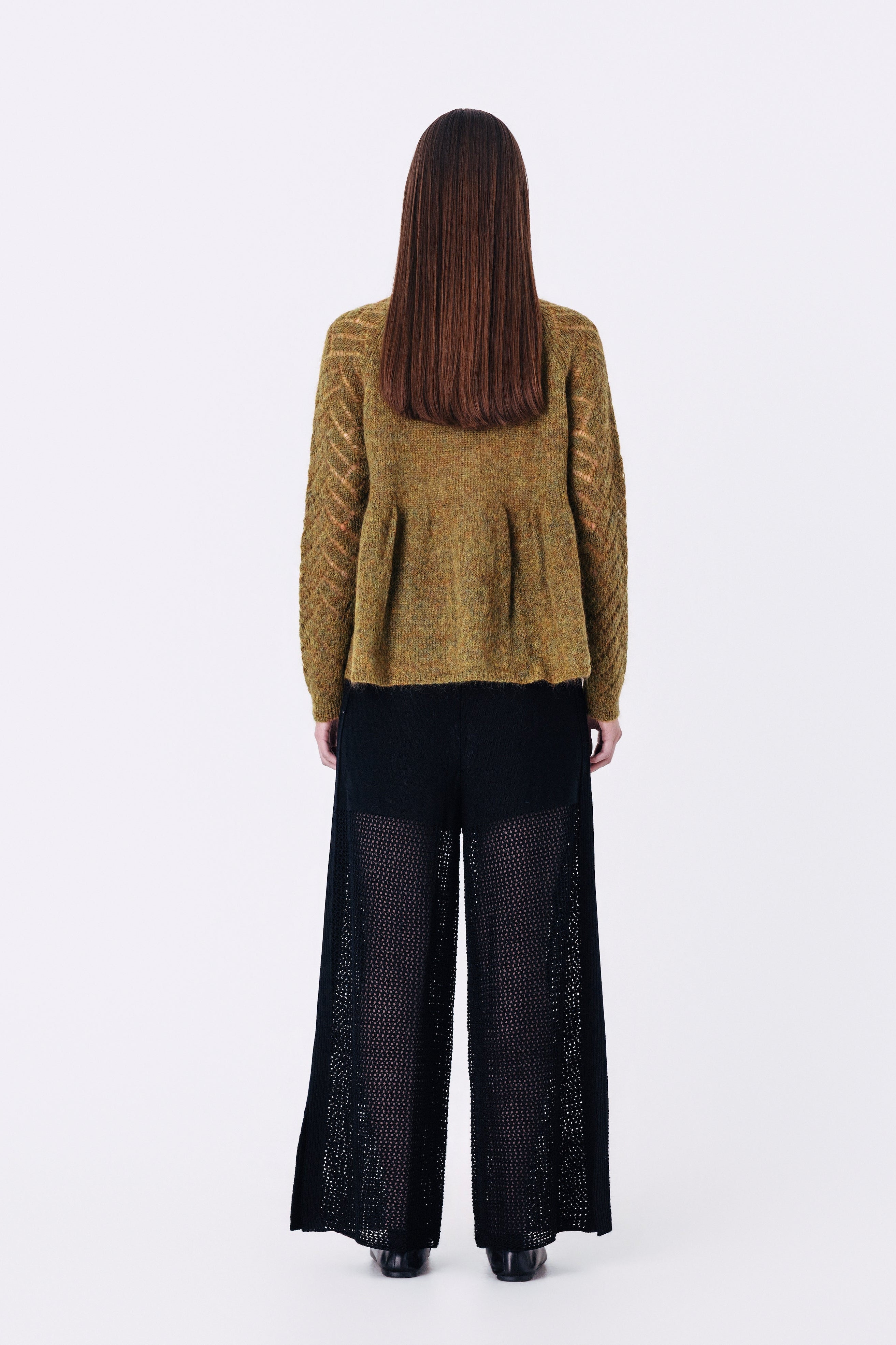 MAGNEA sweater