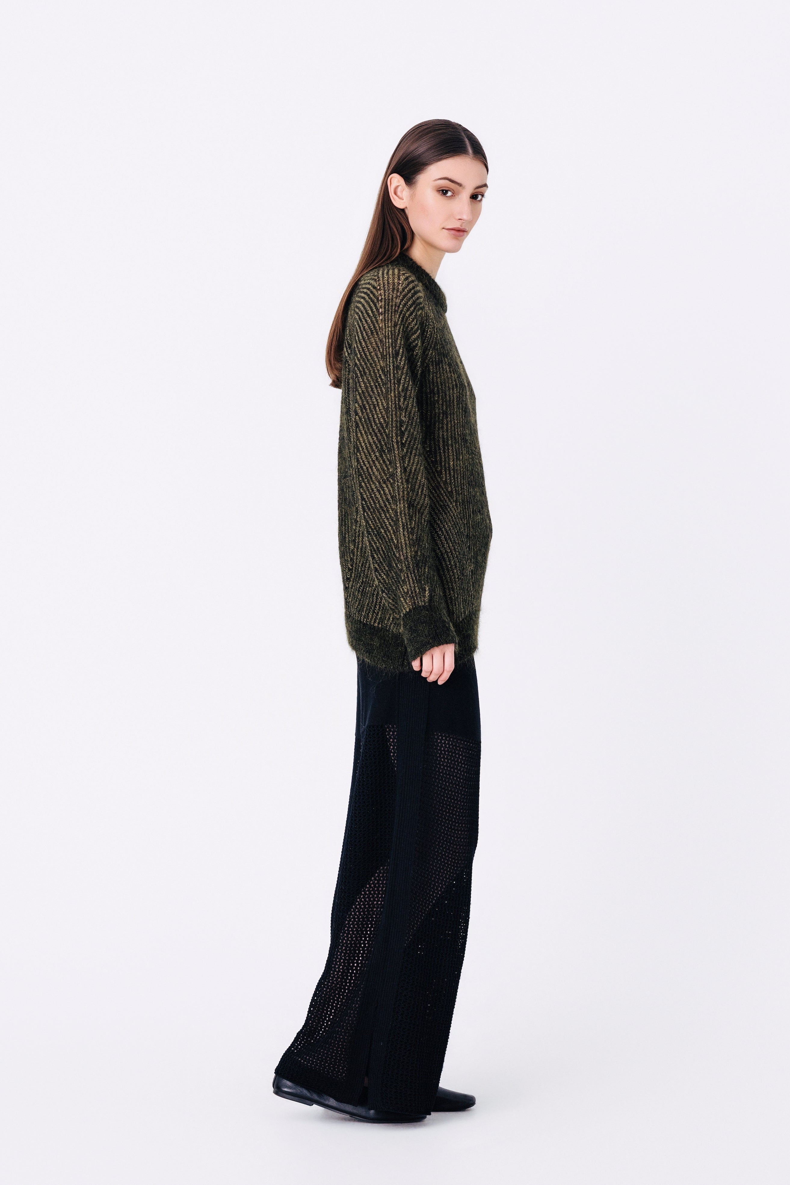 MAGNEA sweater