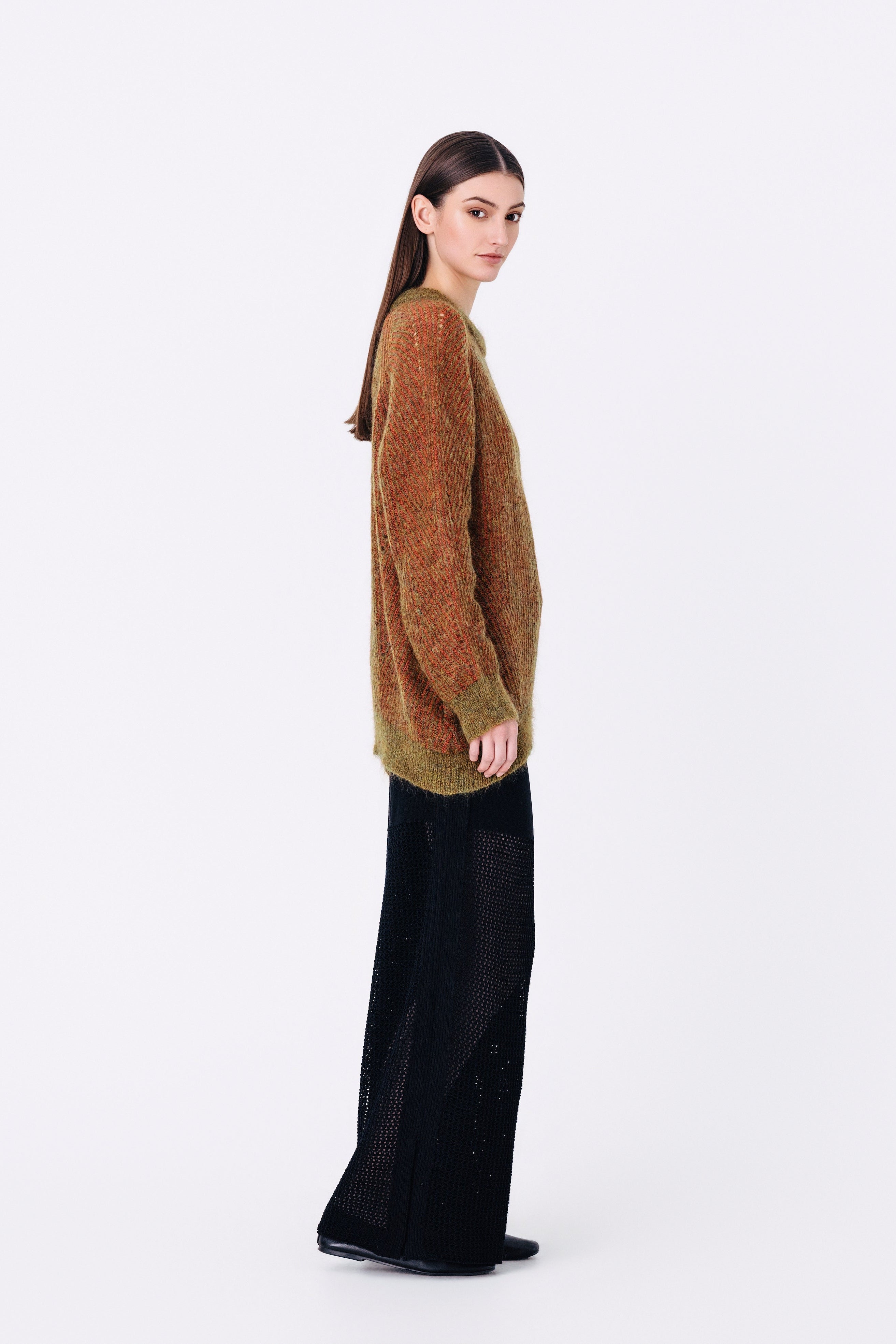 MAGNEA sweater