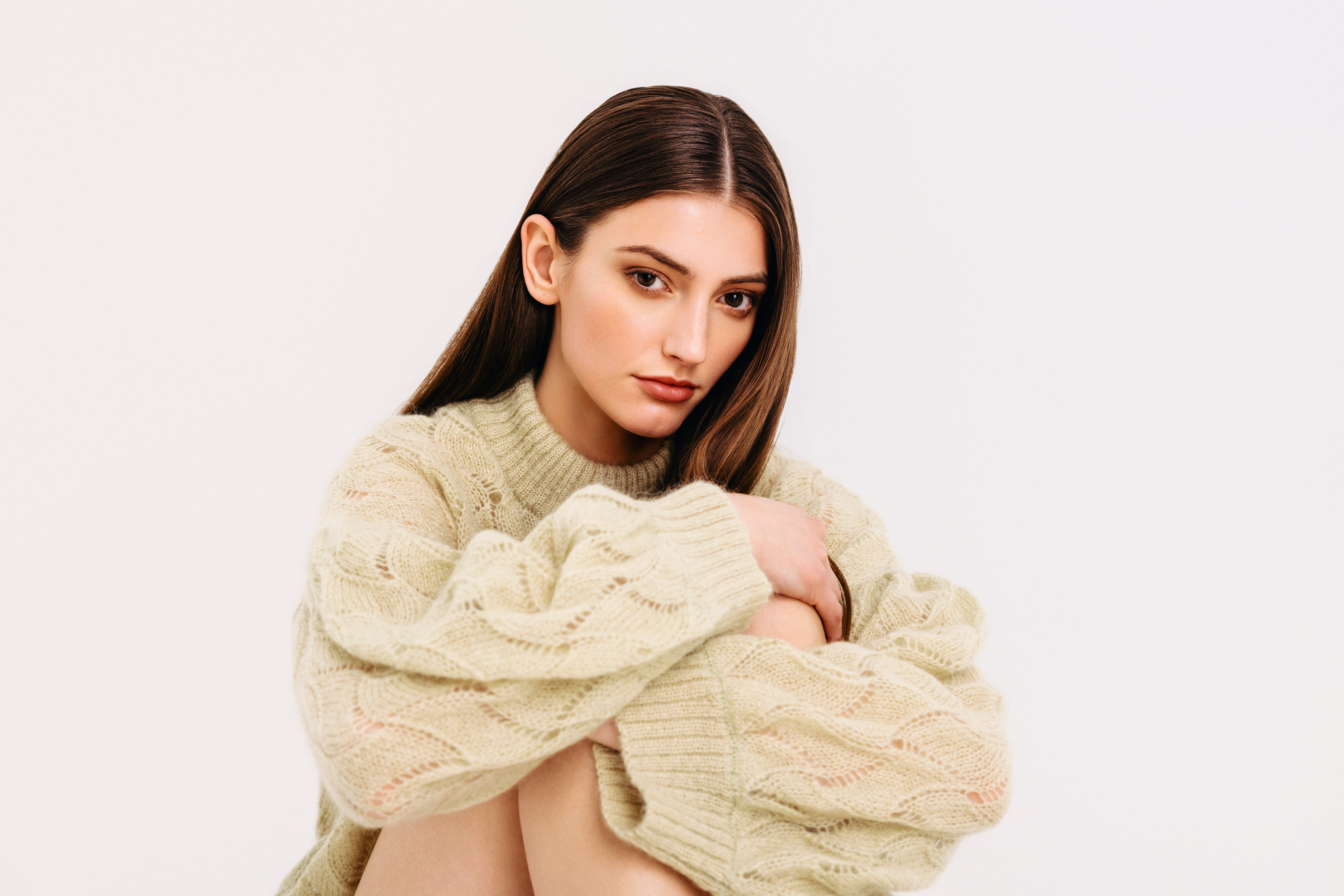 MAGNEA sweaters